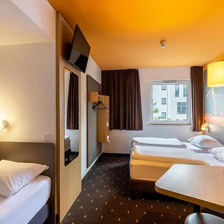 Essen-city Hotel 3*