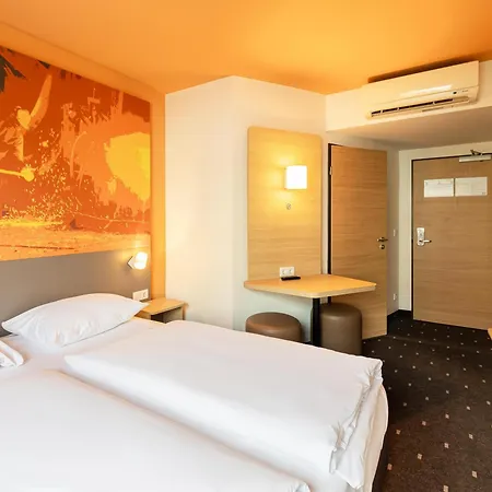Essen-city Hotel 3*