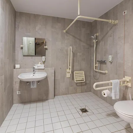 Essen-city Hotel 3*