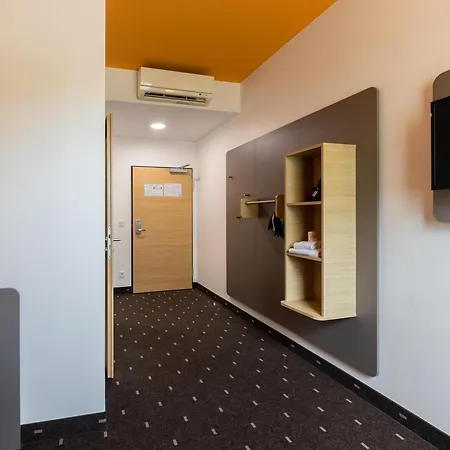 Essen-city Hotel 3*